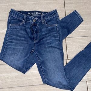 American Eagle Medium Wash Skinny Jeans